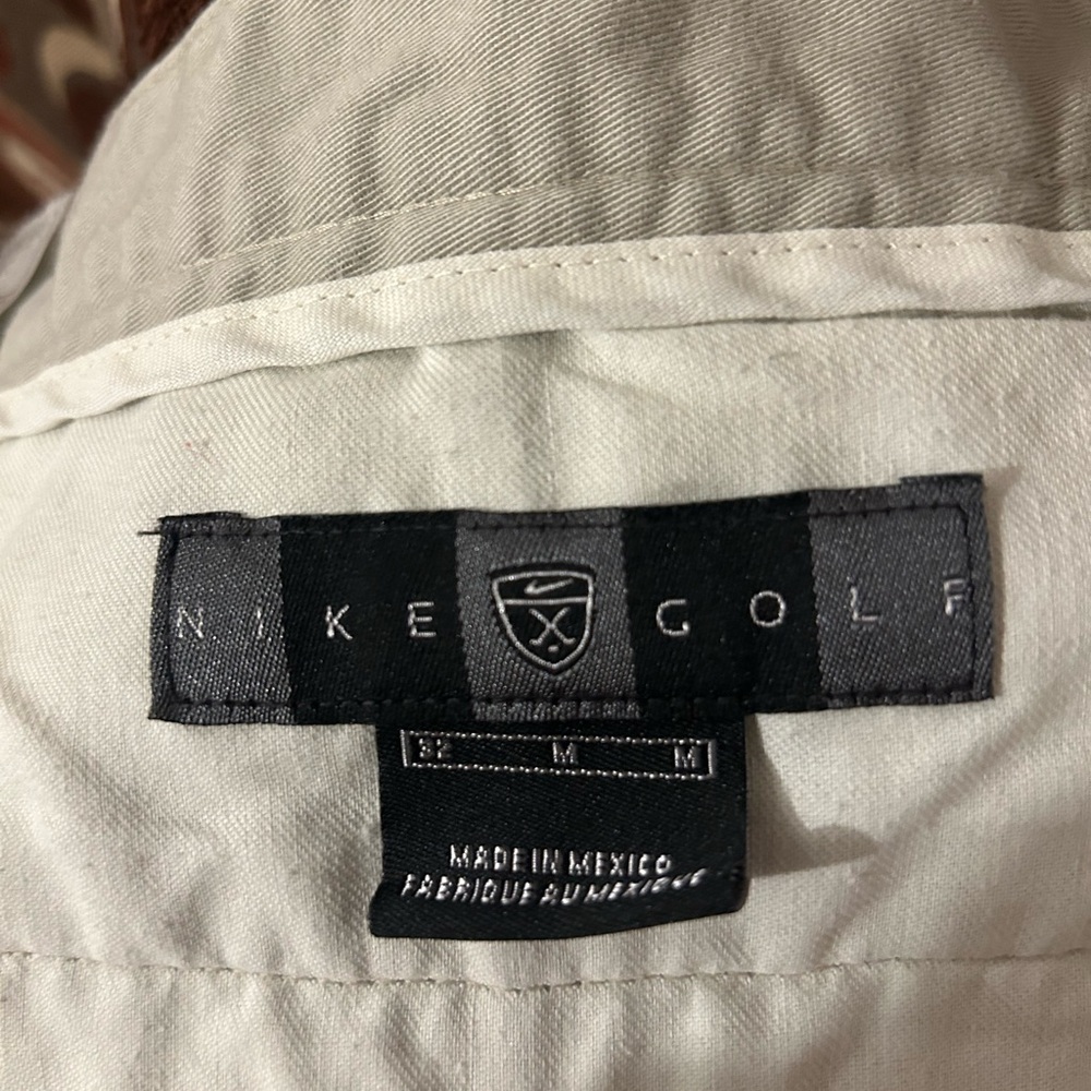 Nike Golf Pleated Chino Shorts Beige Unisex 32 (M)